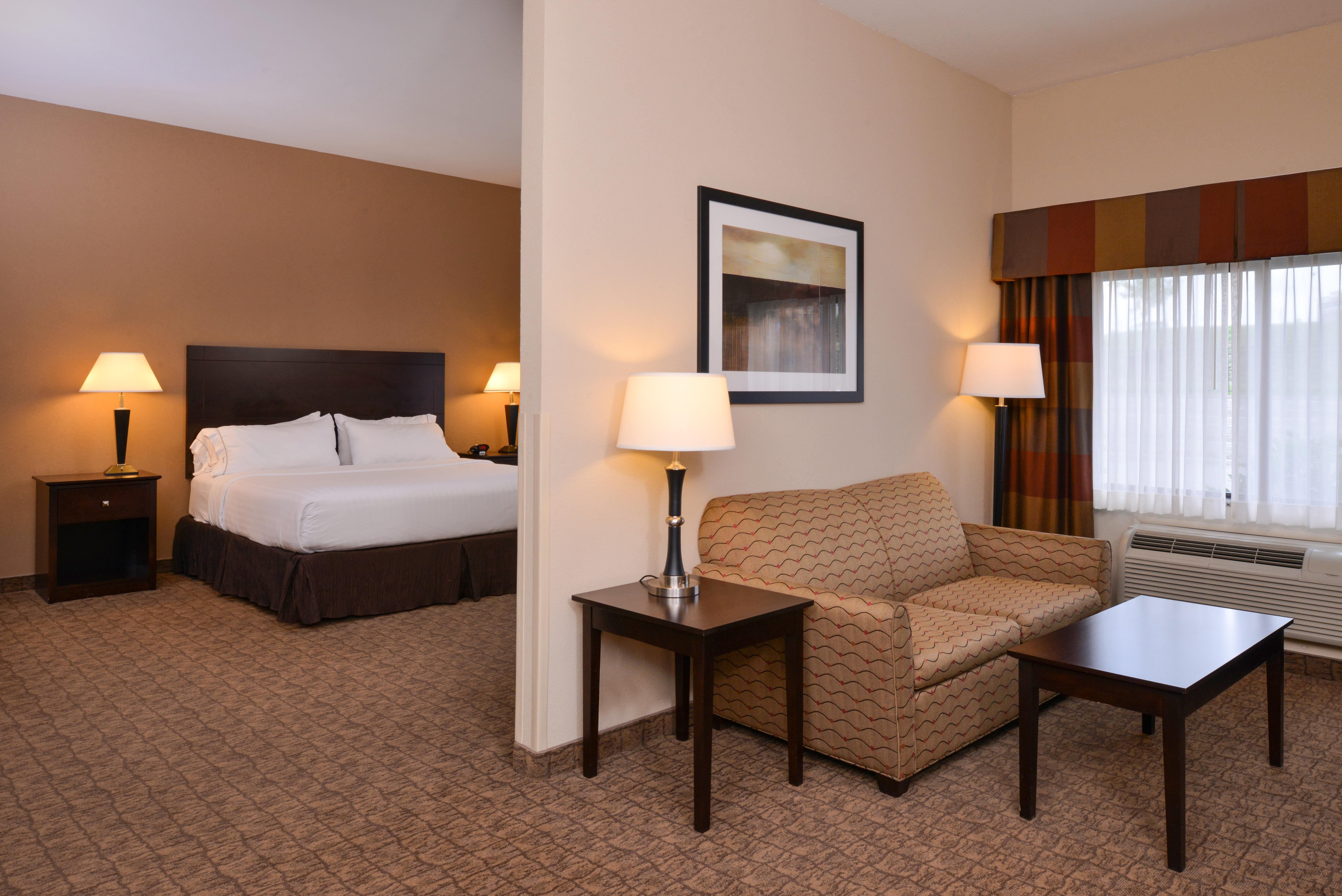 Holiday Inn Express & Suites Bridgeport, An Ihg Hotel Exterior foto